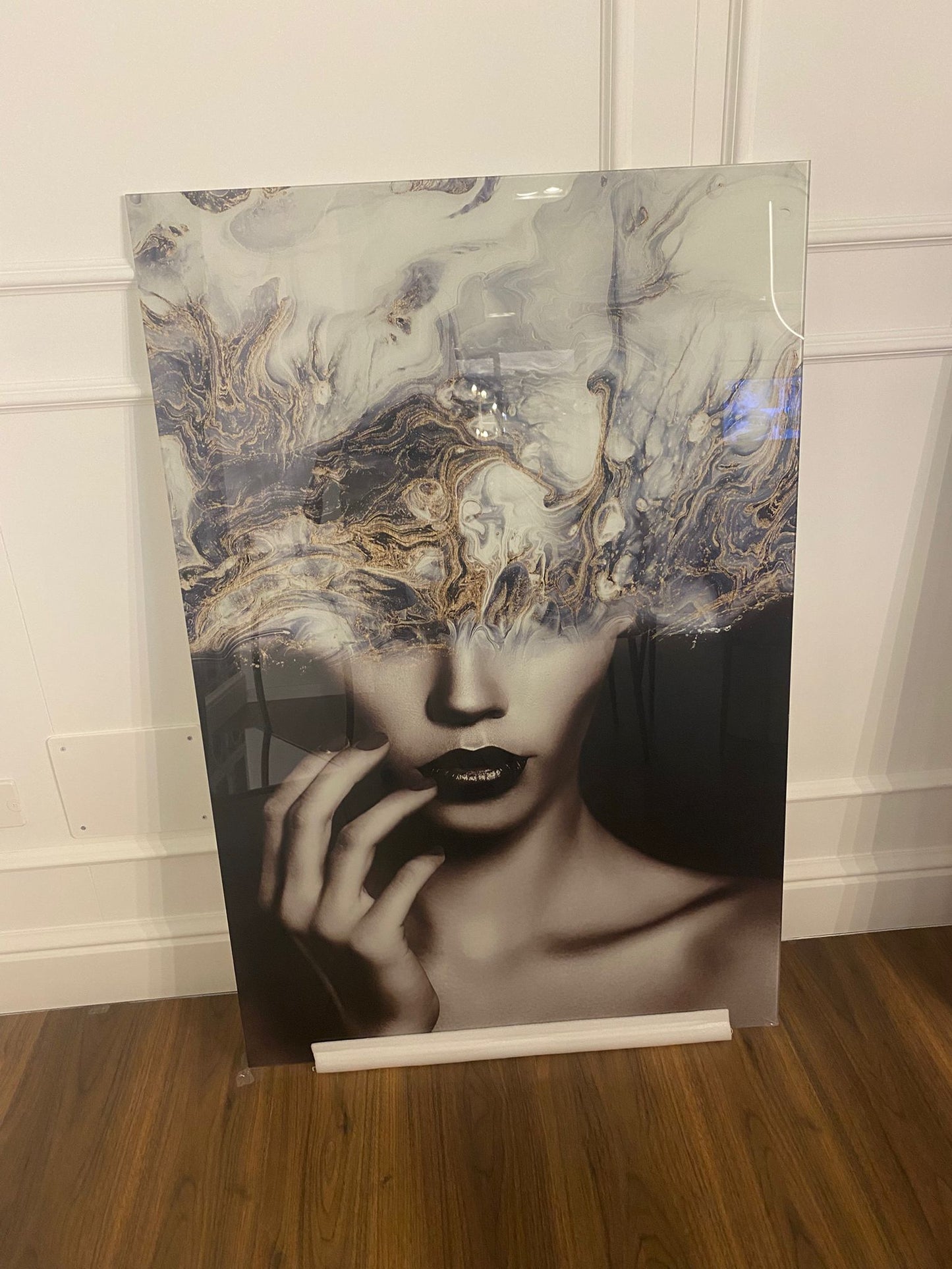 Quadro donna in vetro