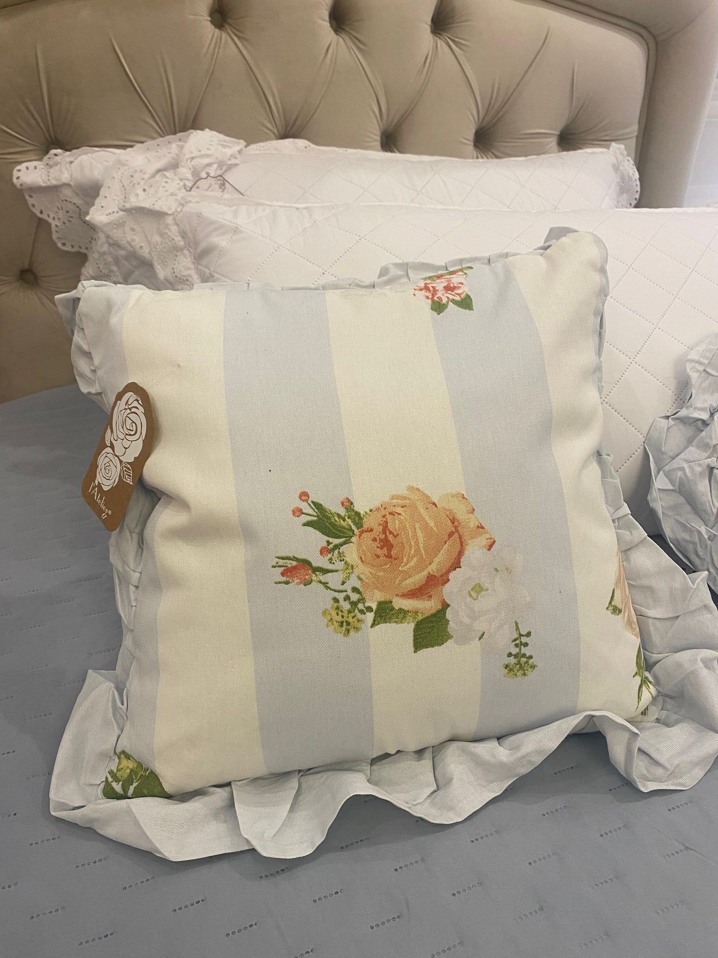 Cuscino Alice con gala