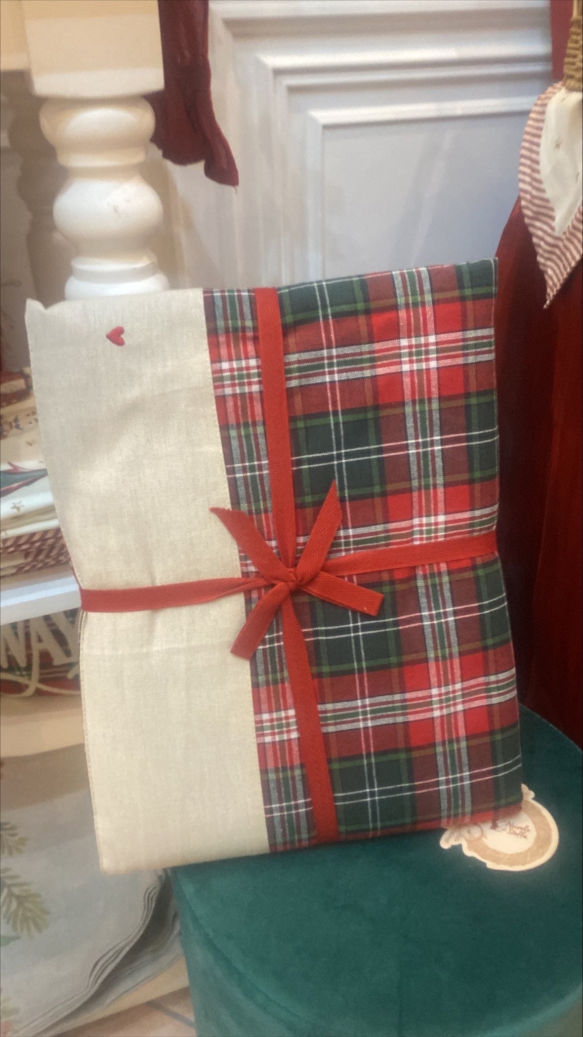Tovaglia bordo scozzese
