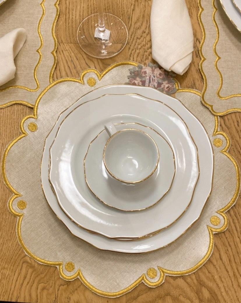 Tovaglietta con smerlatura