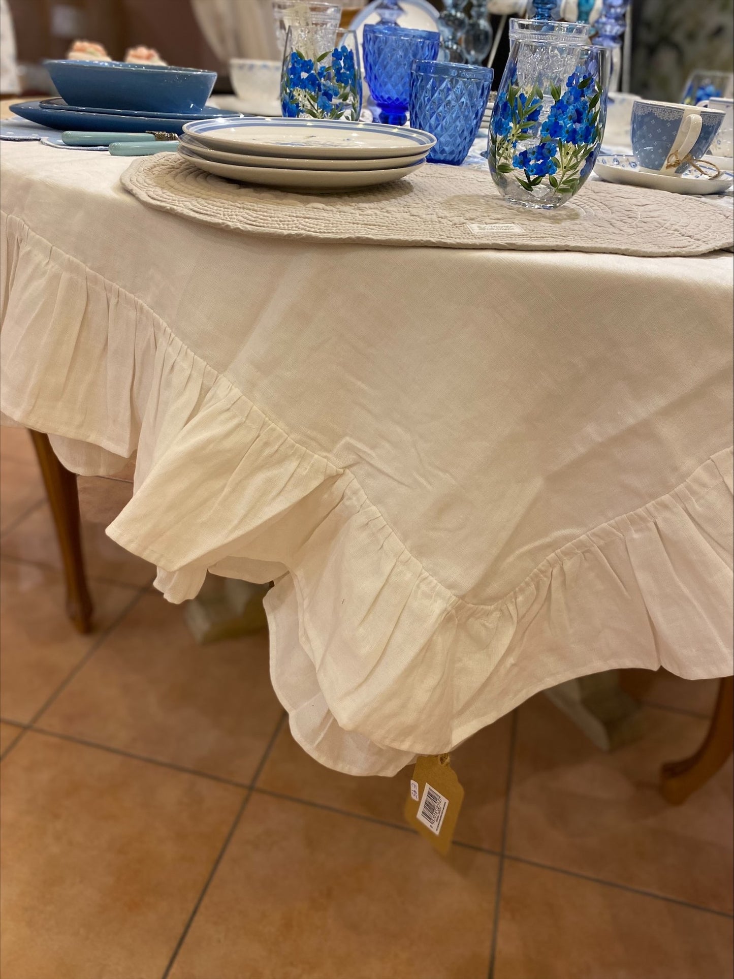 Tovaglia con balza