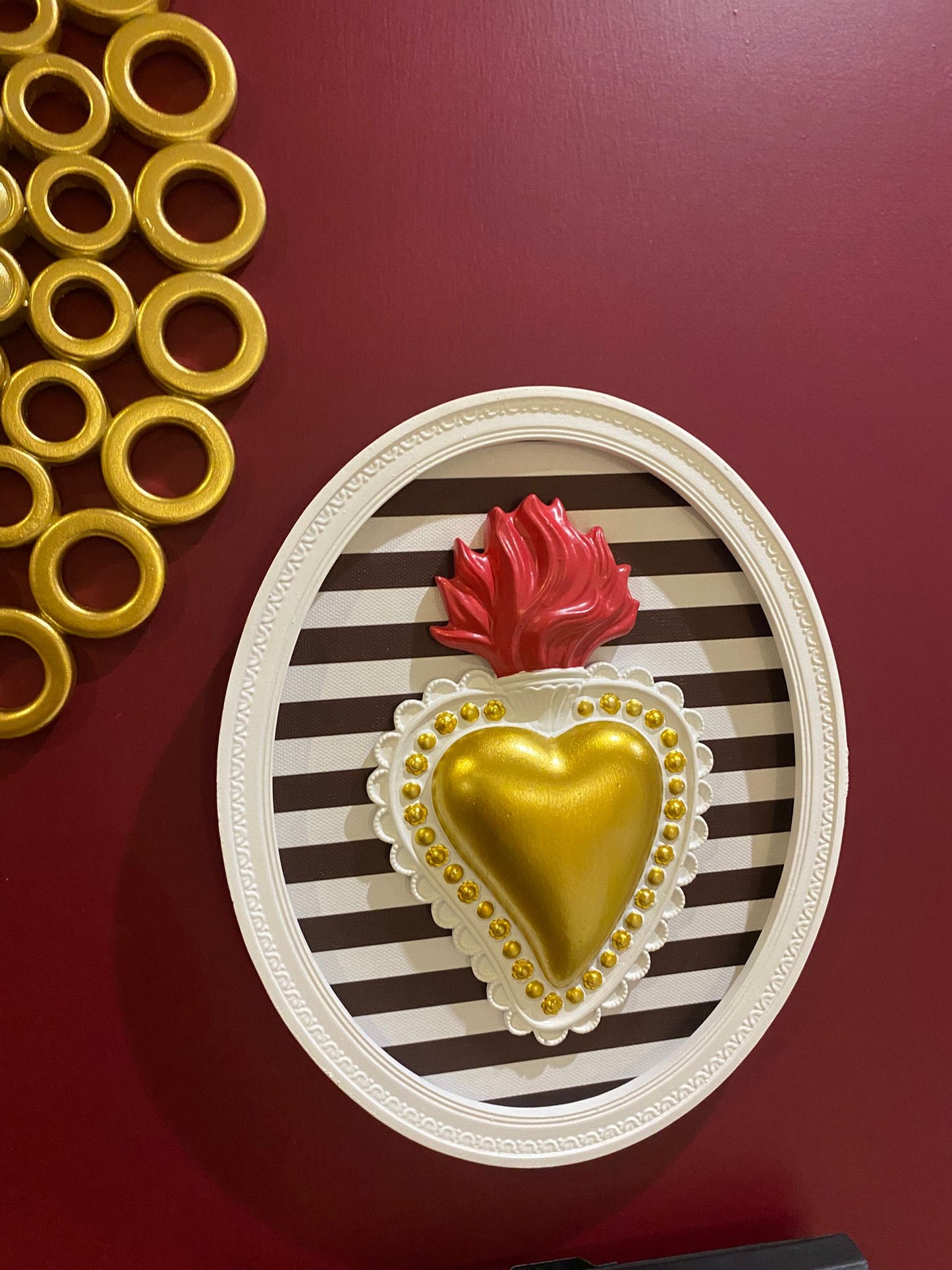 Cornice ovale con cuore