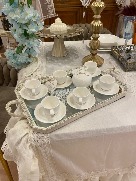 Servizio da Caffè Trama