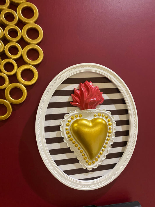 Cornice ovale con cuore